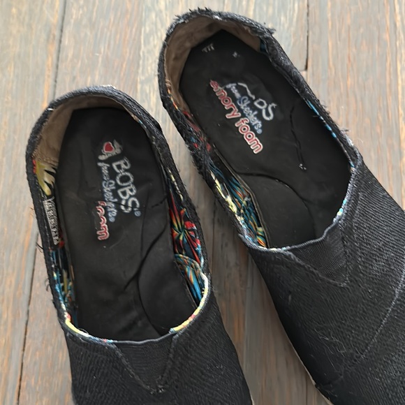 Bobs from Sketchers Size 8 shoes - Picture 4 of 4